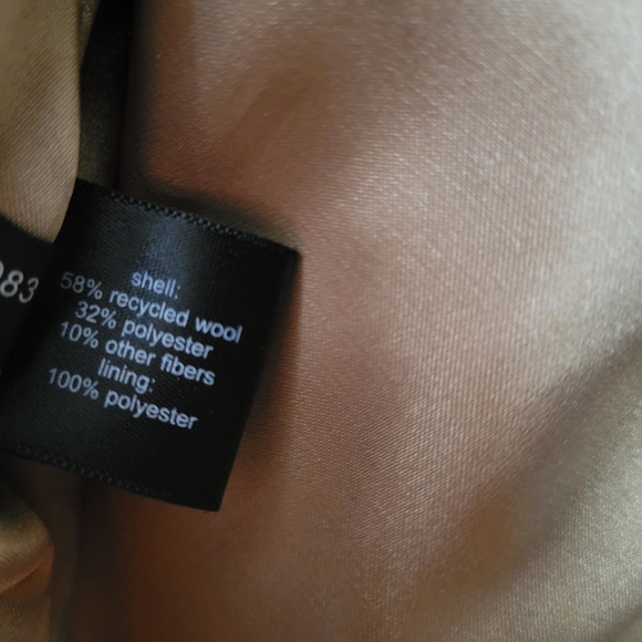 LTD Chic Tan Women's Wool Short Jacket with Button Closure and Belt Size Large - Picture 11 of 11